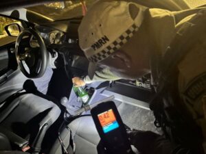 Leia mais sobre o artigo Quatro condutores são presos por embriaguez ao volante em blitz da operação Zero Álcool