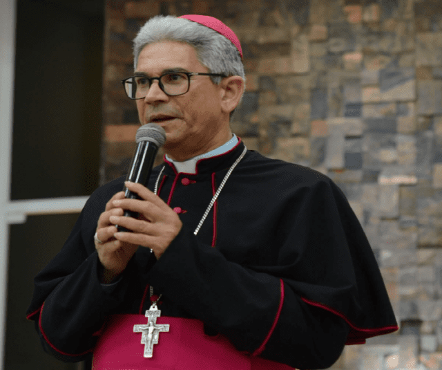 No momento, você está visualizando Arcebispo anuncia novas funções para 35 padres e diáconos; Padre João Eudes deixa paróquia de João Câmara e Padre ivanilson Alexandrino assume paróquia de Touros