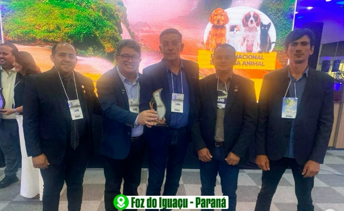 Leia mais sobre o artigo Presidente da Câmara de Jandaíra recebe prêmio  Destaque Nacional em evento no Paraná