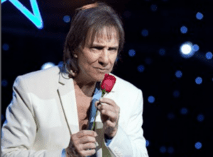 Leia mais sobre o artigo Cantor Roberto Carlos se envolve em acidente durante gravação do especial de fim de ano da Globo