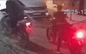 Leia mais sobre o artigo Moto é tomada de assalto na noite desta terça-feira em João Câmara