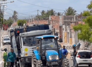 Leia mais sobre o artigo João Câmara: Carro coletor de lixo afunda em boeira na Gafuringa