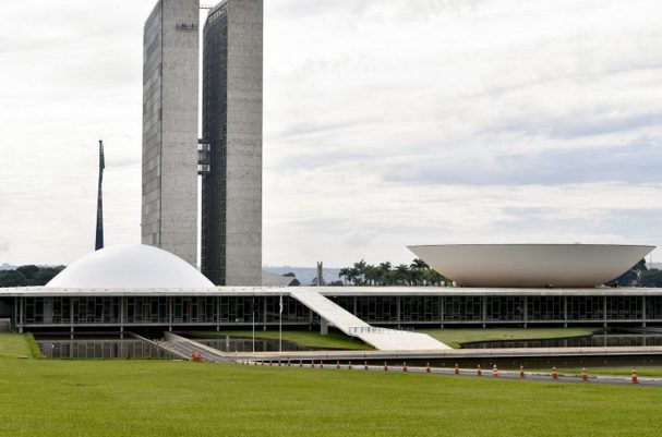 Leia mais sobre o artigo Câmara dos Deputados abre concurso milionário com 140 vagas e salários de até R$ 30 mil; veja quais cargos