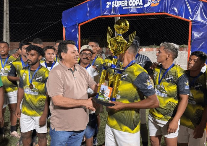 No momento, você está visualizando Ex-prefeito Maurício Caetano prestigia final da 2ª Super Copa em Queimadas