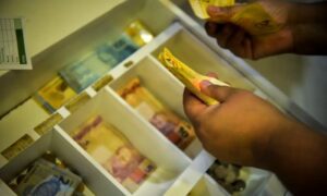 Leia mais sobre o artigo Governo confirma salário mínimo de R$ 1.621 em 2026