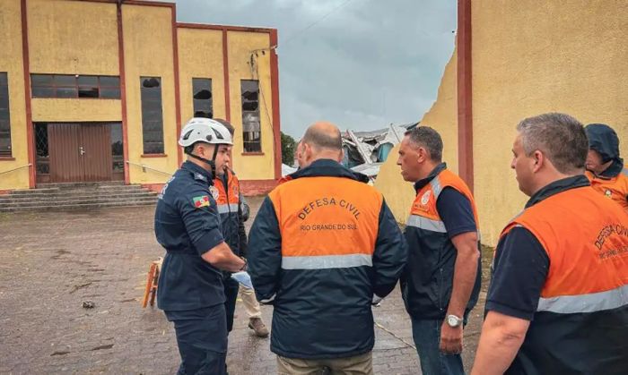 Leia mais sobre o artigo Tornado na Região Sul deixa três mortos em Santa Catarina