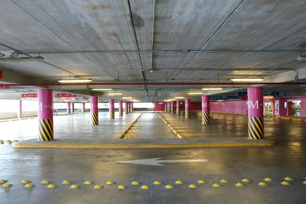 No momento, você está visualizando Justiça condena supermercado a indenizar cliente por furto de motocicleta em estacionamento
