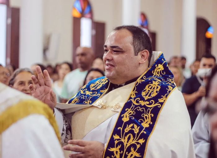 Leia mais sobre o artigo Diácono Januário que será ordenado padre em março, foi nomeado vigário paroquial e Diretor Executivo do Centro Educacional Mons. Honório em Macau 