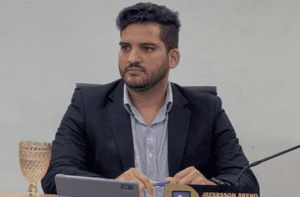 Leia mais sobre o artigo Macau: Vereador Jefinho rompe com o governo Flávia Veras e retorna ao grupo de oposição