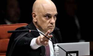 Leia mais sobre o artigo EUA retiram Alexandre de Moraes e esposa de lista da Lei Magnitsky