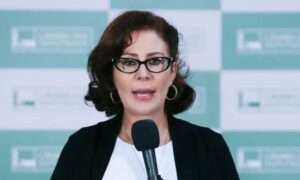 Leia mais sobre o artigo Moraes anula decisão da Câmara que manteve mandato de Zambelli