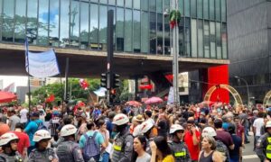 Leia mais sobre o artigo Em várias capitais, manifestantes vão às ruas contra Projeto de Lei da Dosimetria