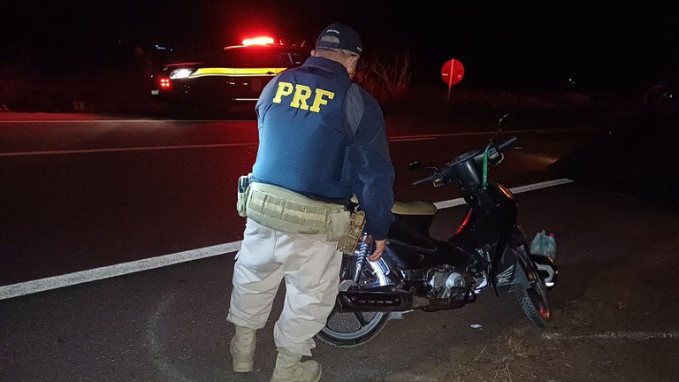 No momento, você está visualizando Homem é detido pel PRF na BR 406 em João Câmara conduzindo motocicleta com sinais de adulteração