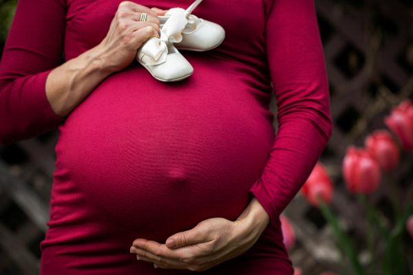No momento, você está visualizando Justiça do RN condena empresas a indenizar grávida que comprou berço e não recebeu o produto