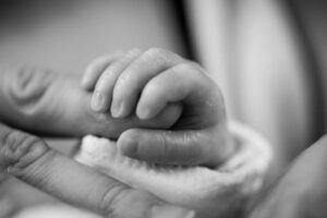 Leia mais sobre o artigo Hospital é condenado por falha em parto que deixou recém-nascido com sequelas permanentes