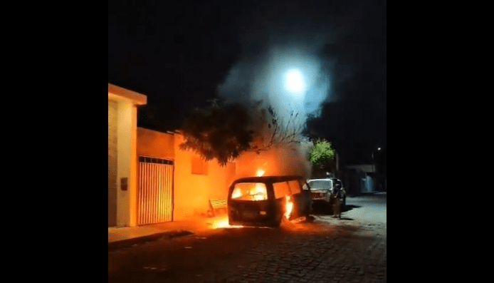 Leia mais sobre o artigo Mulher é presa por incendiar transporte coletivo no interior do Rio Grande do Norte