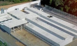 Leia mais sobre o artigo Após fuga, autoridades procuram 12 detentos de prisão em Maués (AM)