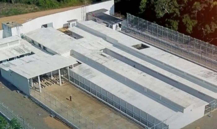 No momento, você está visualizando Após fuga, autoridades procuram 12 detentos de prisão em Maués (AM)