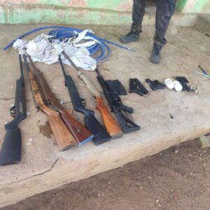 Leia mais sobre o artigo Operação prende quatro suspeitos e apreende fuzil e várias outras armas no interior do RN