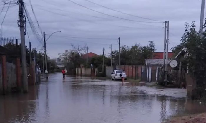 Leia mais sobre o artigo Inmet alerta para tempestade de grande perigo na Região Sul