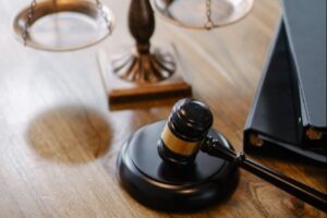 Leia mais sobre o artigo Exoneração não afasta direito de servidor à aposentadoria por invalidez