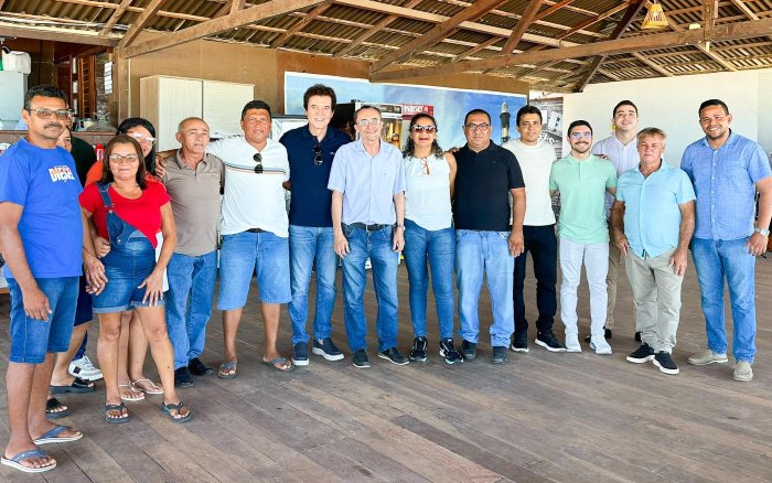 Leia mais sobre o artigo Robinson Faria garante emenda e tira do papel a sonhada urbanização da orla de Ponta do Mel, em Areia Branca