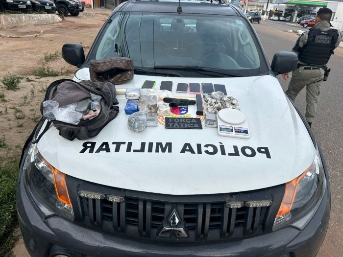 Leia mais sobre o artigo Força Tática do 4º BPM prende dois homens com arma e grande quantidade de entorpecentes na Zona Norte de Natal