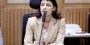 Leia mais sobre o artigo Vereadores decidem manter processo de cassação contra Brisa Bracchi 