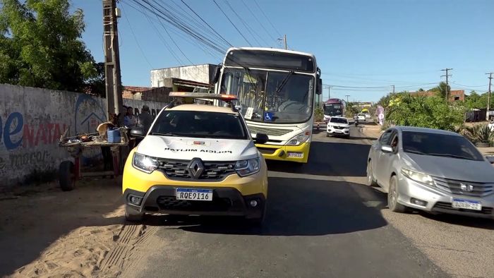 Leia mais sobre o artigo Idosa morre após ser atingida por ônibus na estrada de Genipabu, em Extremoz