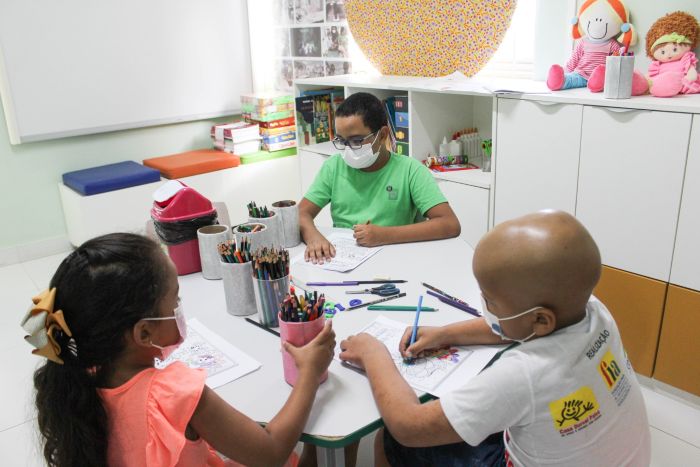 Leia mais sobre o artigo Casa Durval Paiva dá continuidade a campanha de Arrecadação de Material Escolar para o ano de 2026