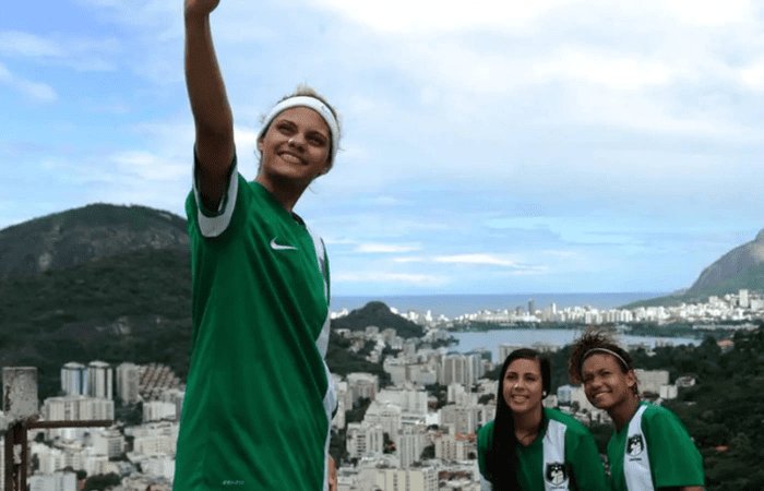 No momento, você está visualizando Investimento leva internet a 3,5 milhões de brasileiros em favelas e periferias