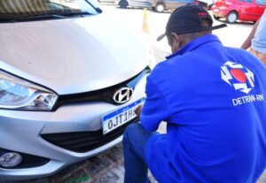 Leia mais sobre o artigo Detran/RN orienta como regularizar placa de veículo perdida ou danificada