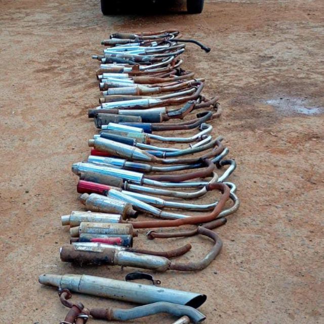 Leia mais sobre o artigo Polícia Militar de Parazinho destrói dezenas de canos de escapamento de motocicletas apreendidos