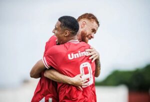 Leia mais sobre o artigo Esporte: América vence o Laguna por 4 a 1, mantém 100% e lidera o Campeonato Potiguar