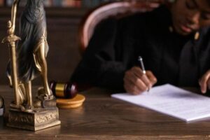 Leia mais sobre o artigo Ex-presidentes da Câmara de São Gonçalo do Amarante e empresa são condenados por improbidade administrativa