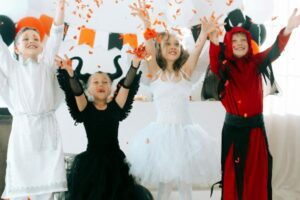 Leia mais sobre o artigo Justiça estabelece orientações sobre a participação de crianças e adolescentes nas festas de carnaval de Macau, Guamaré e Galinhos