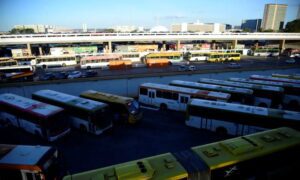 Leia mais sobre o artigo Dezenas de ônibus de uma mesma empresa urbana são apedrejados no DF