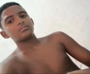 Leia mais sobre o artigo Adolescente de 13 anos morre após ataque de tubarão em Olinda