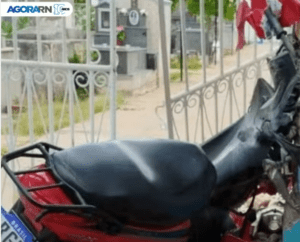 Leia mais sobre o artigo Homem morre após perder o controle da moto e atingir portão do cemitério no interior do RN