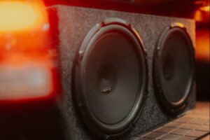 Leia mais sobre o artigo Justiça derruba lei municipal por flexibilizar regras de poluição sonora em cidade do RN