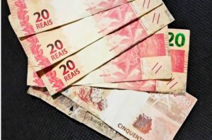 Leia mais sobre o artigo Polícia Militar apreende cédulas falsas durante policiamento do Carnaval em Caicó