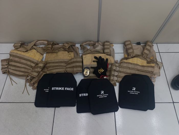 Leia mais sobre o artigo ROCAM/2º BPM apreende coletes balísticos, munições e identificações falsas