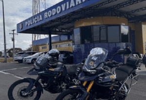 Leia mais sobre o artigo PRF prende passageiro por importunação sexual em ônibus na BR-304