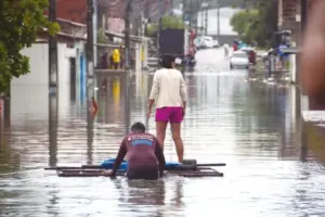 Leia mais sobre o artigo Natal tem 160 famílias desabrigadas após lagoa de captação transbordar