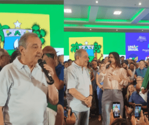 Leia mais sobre o artigo Ex-senador José Agripino quebra protocolo para mostrar a chave do cofre do União Brasil para o povo de Allyson  e Hermano