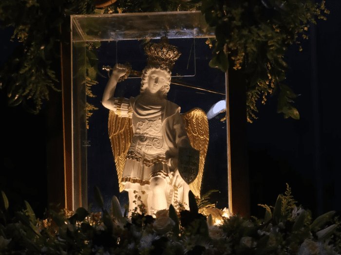 Leia mais sobre o artigo Natal acolhe imagem peregrina de São Miguel Arcanjo