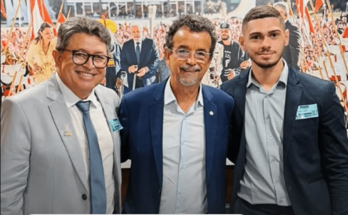 Leia mais sobre o artigo Prefeito de Jandaíra, Reginaldo Vitorino cumpre agenda em Brasília em busca de recursos para o município