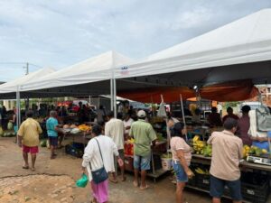 Leia mais sobre o artigo Feira Livre de Pedra Grande passa a contar com cobertura de tendas durante o período chuvoso