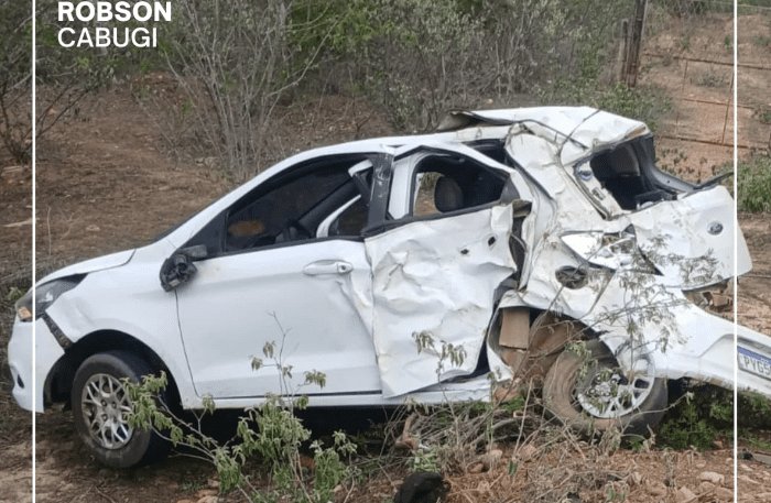 No momento, voc&ecirc; est&aacute; visualizando Vereadora Cathirenny da cidade de Pedra Preta se envolve em acidente na RN 023 em Jardim de Angicos