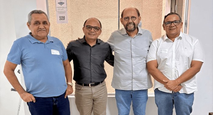 Leia mais sobre o artigo João Câmara: ex-prefeito Manoel Bernardo retorna ao cenário político e declara apoio à reeleição de Gustavo Carvalho